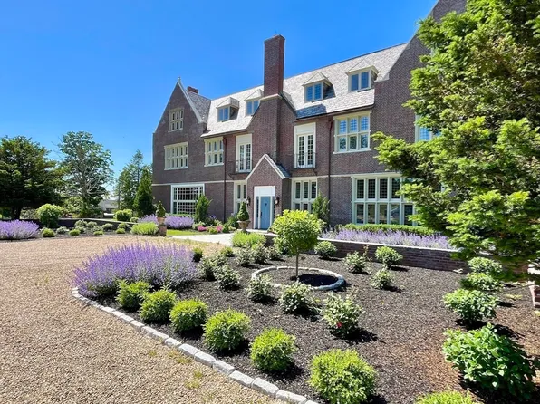 300 Bridge St, South Hamilton, MA 01982