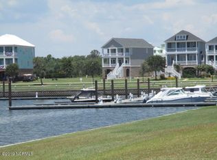 325 Oxton Pl, Newport, NC 28570