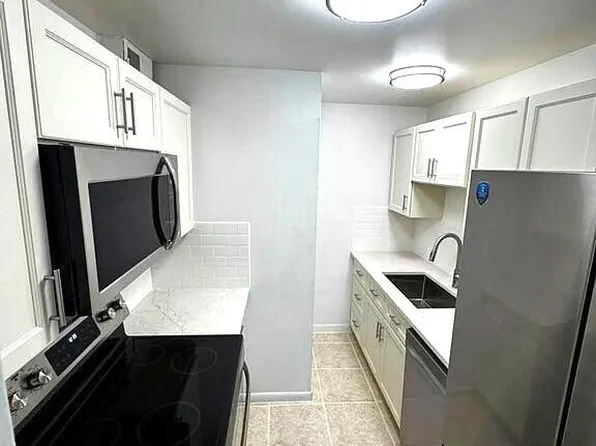 1020 CRYSTAL LAKE Drive #103, Deerfield Beach, FL 33064