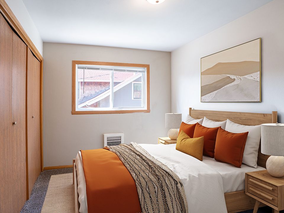 Fargo, ND L&R Apartments | 21B | Bedroom