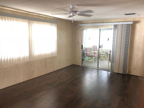 3rd image of 158 Caloosa Lake Cir S
