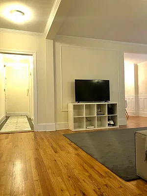 Rented by CitySites Real Estate Group | media 34