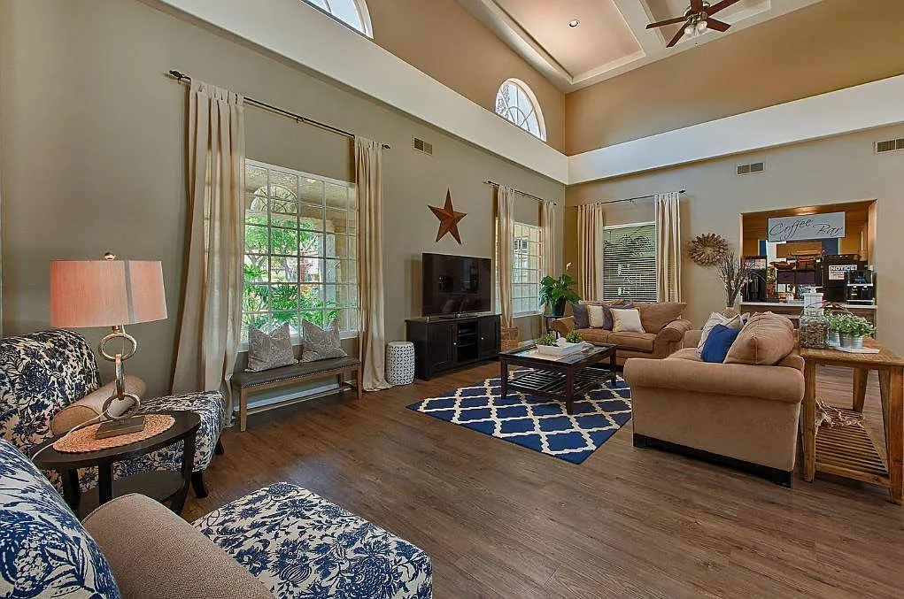 Oasis Townhomes — Photo 4