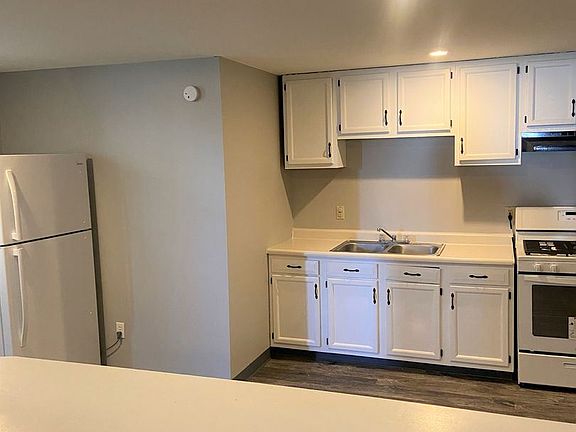 4th image of 125 Margaret St #10889125