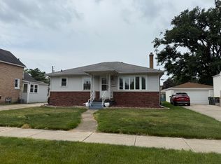18316 Sherman St, Lansing, IL 60438