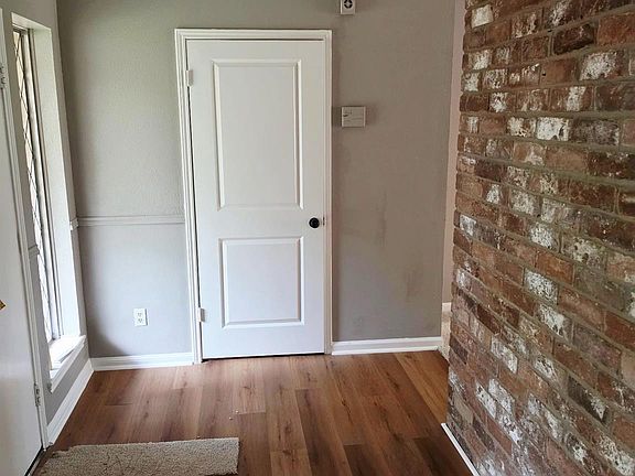 2nd image of 6215 Bankside Dr