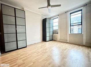 49 India St APT 3R, Brooklyn, NY 11222