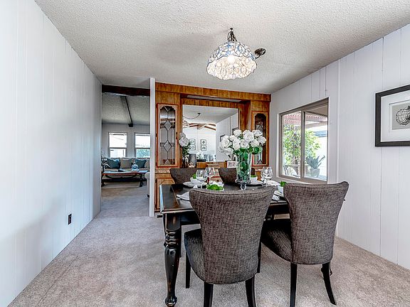 4th image of 107 Poinsettia Gardens Dr