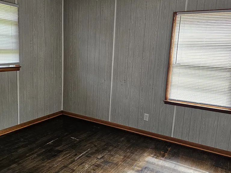 208 Chestnut Dr — Photo 12