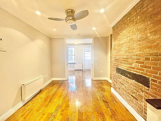 Rented by Century 21 Premier  | media 9