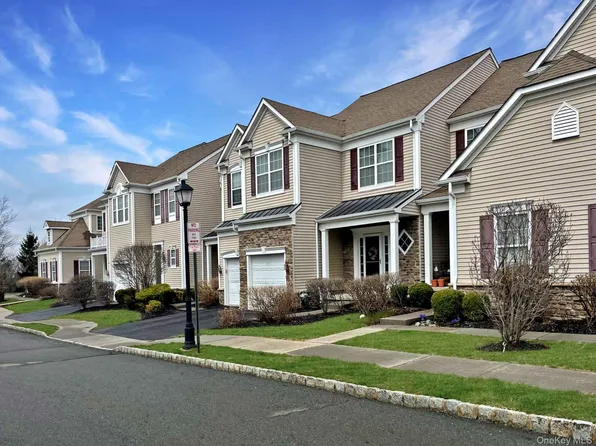 29 Banbury Way #1104, Newburgh, NY 12550