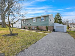 2519 Willapa Dr, Dover, PA