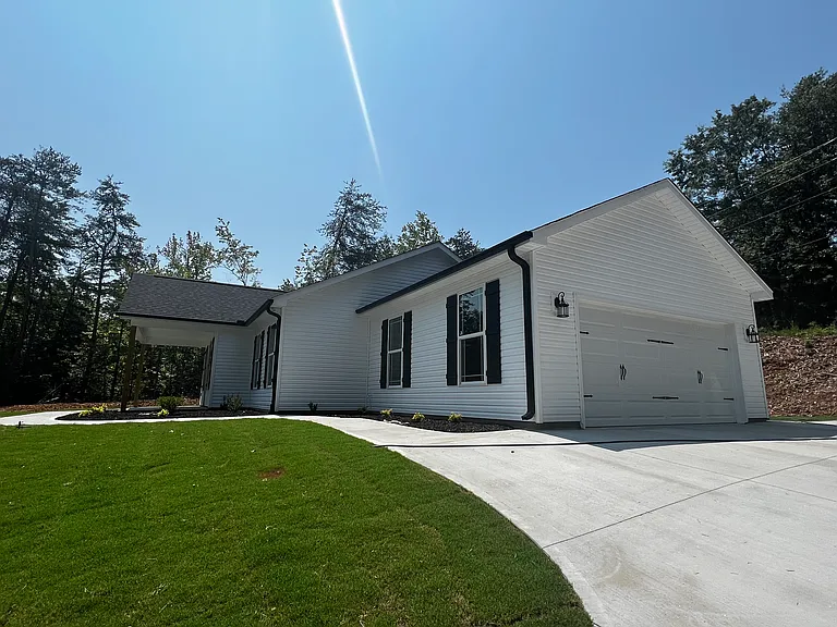 1421 White Horse Road Ext — Photo 12