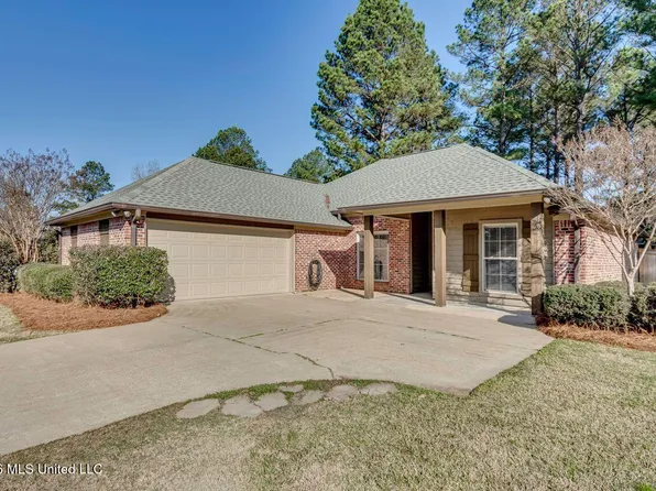 106 Highbury Cv, Canton, MS 39046