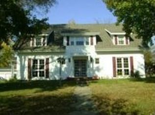 207 W 12th St, Johnston City, IL 62951