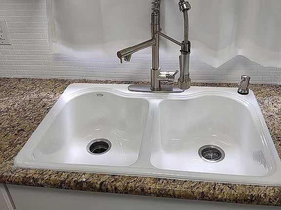 New sink/faucets