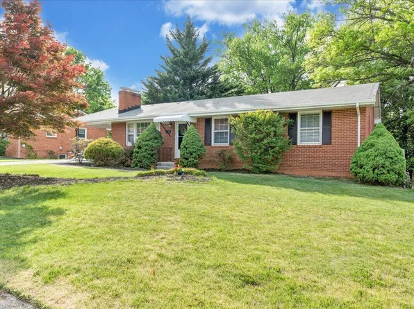 3359 Pamlico Dr, Roanoke, VA 24018