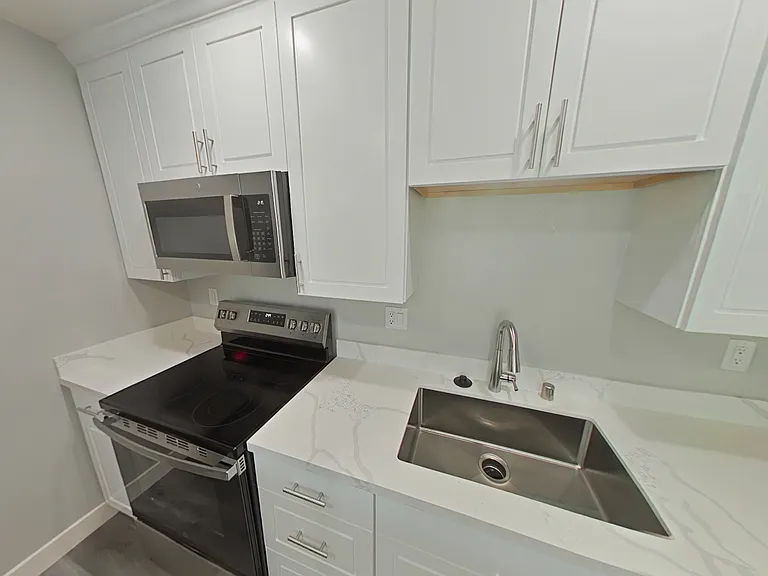 342 Highland Ave #301 — Photo 4