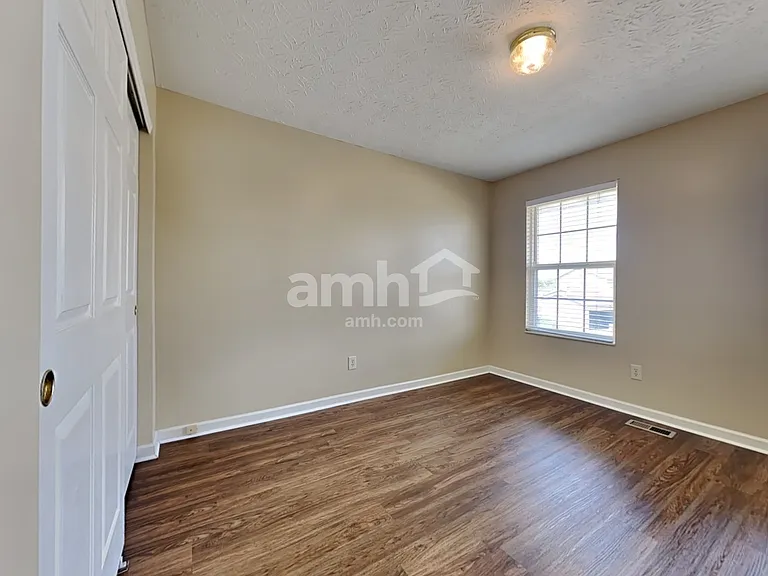 7011 Medford Ct — Photo 19