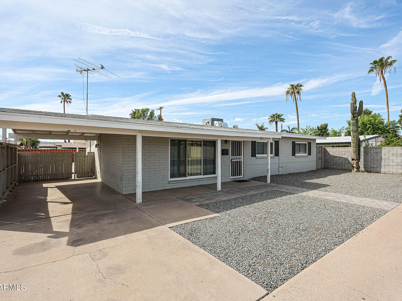 3 bed, 2.0 bath, 1510 sqft, $2,000 — Photo 2