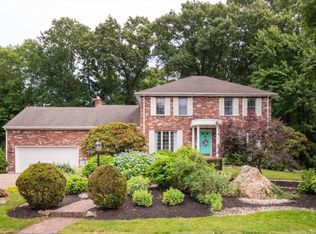 33 Berkeley Rd, North Andover, MA 01845