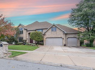10916 Royal Glen Dr, Orland Park, IL 60467