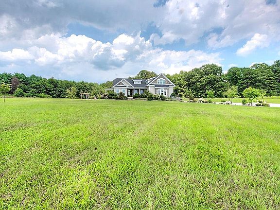 3rd image of 3305 Autumn Olive Ct