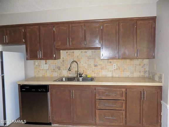 5th image of 288 Lark Dr