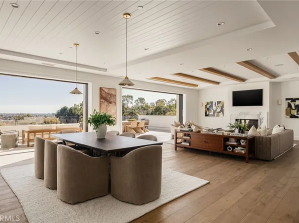 702 Saint James Pl, Newport Beach, CA 92663