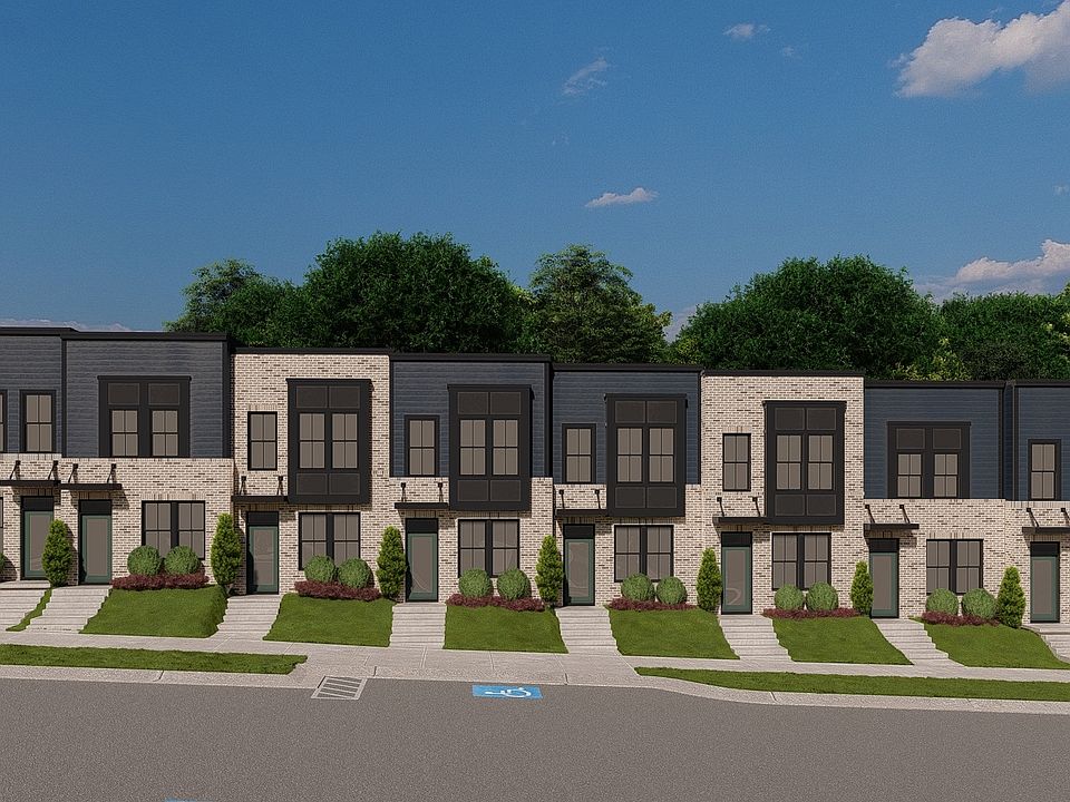 Clarendon 3-Story Main Level Entry