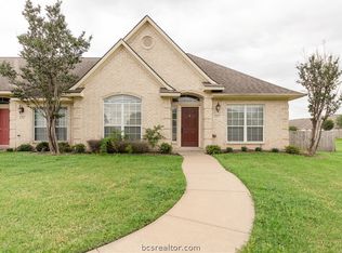 615 Fraternity Row, College Station, TX 77845