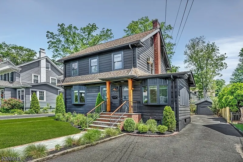 Building Photo - 51 Sagamore Rd