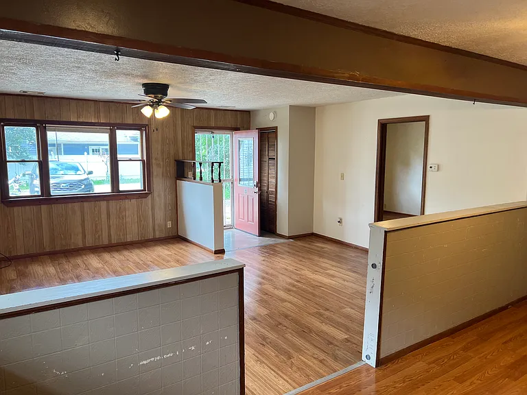 516 E South St #3 — Photo 7