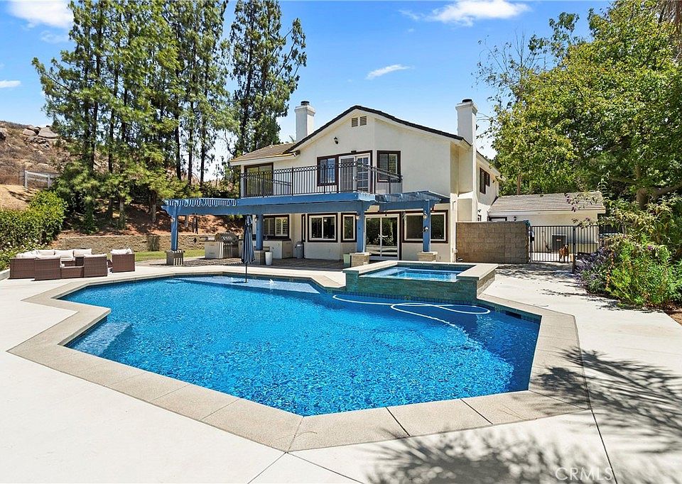 1st image of 15605 Creekview Trl