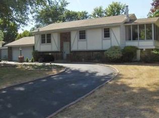 11025 Perry Ave N, Champlin, MN 55316