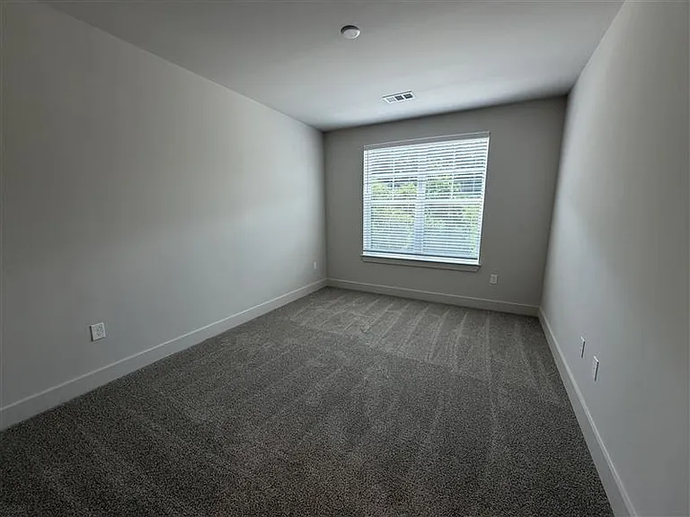 District on the Etowah Apartments — Photo 1244