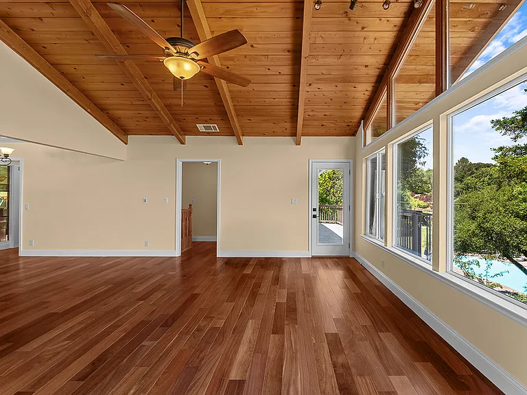12 White Oak Dr — Photo 3