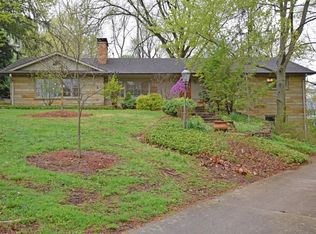 907 Oregon Trl, Cincinnati, OH 45215