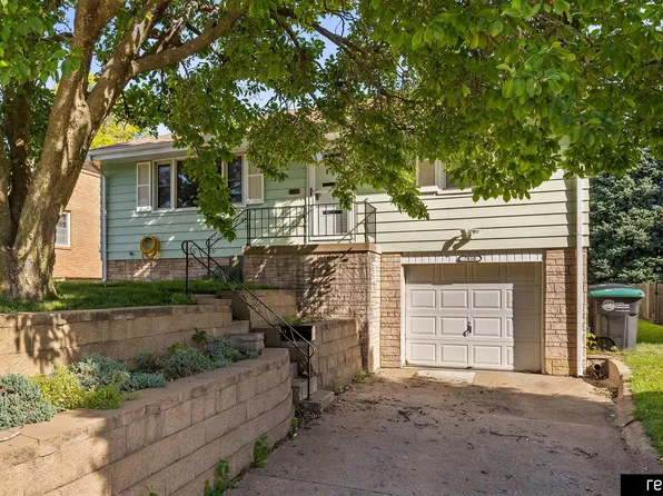 7810 Charles St, Omaha, NE 68114