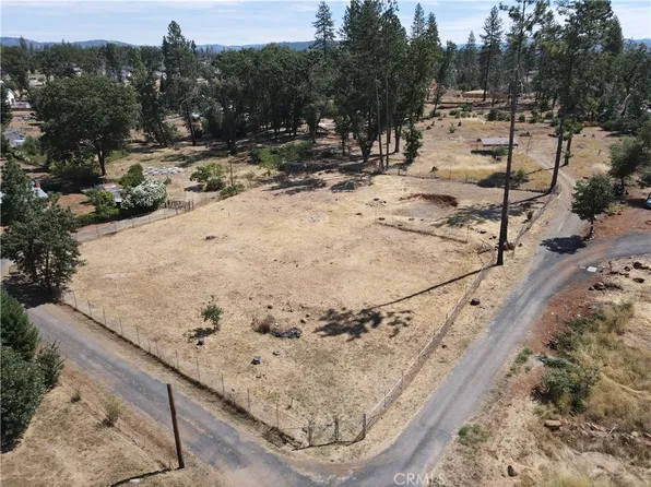 1461 Carroll Ln, Paradise, CA 95969