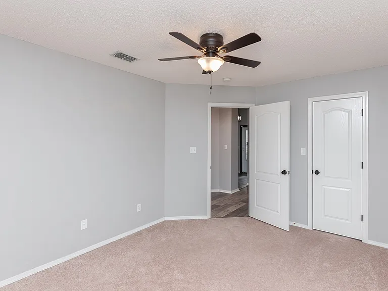 617 Hanley Downs Dr — Photo 23