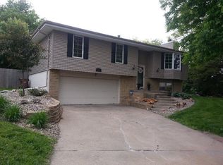 5641 Stonecliffe Ct, Lincoln, NE 68516