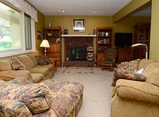 4617 Country Ln, Blair, NE 68008