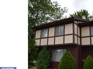 W5016 Golf Course Rd APT 616, SHERWOOD, WI 54169