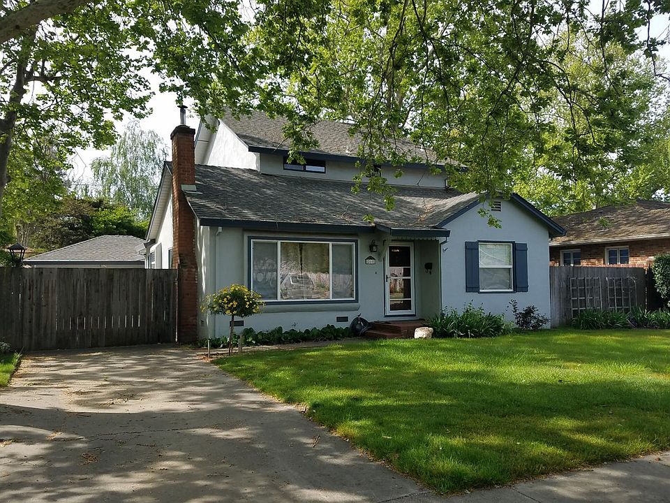2nd image of 210 Hays St