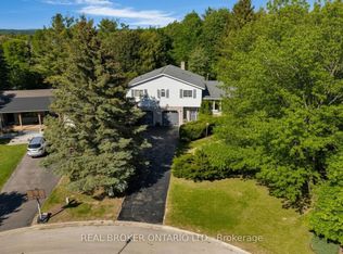 215 Mary Anne Dr, Barrie, ON L4N4T1