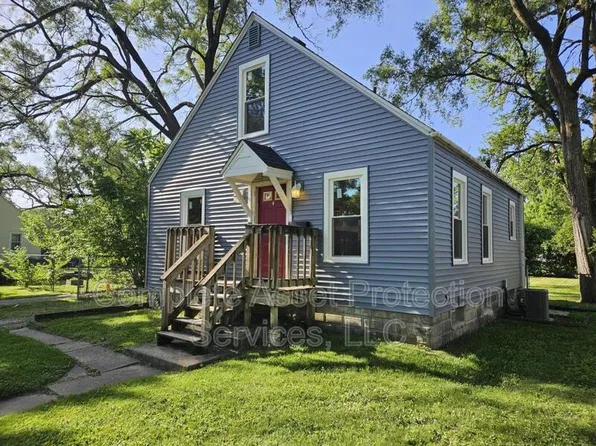 2430 81st St, Highland, IN 46322