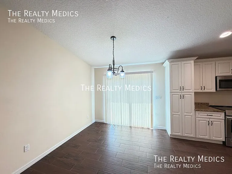 2574 SW 164th Street Rd — Photo 7