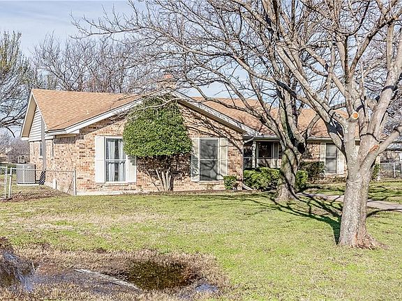 2nd image of 4901 Sunset Cir N