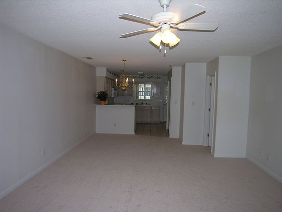 Living Room/Kitchen